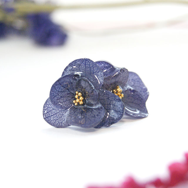 紫陽花の花びらイヤリング