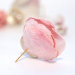 布花の花びらピアスイヤリング (ピンク)