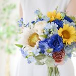 造花のローズとひまわりのブーケ